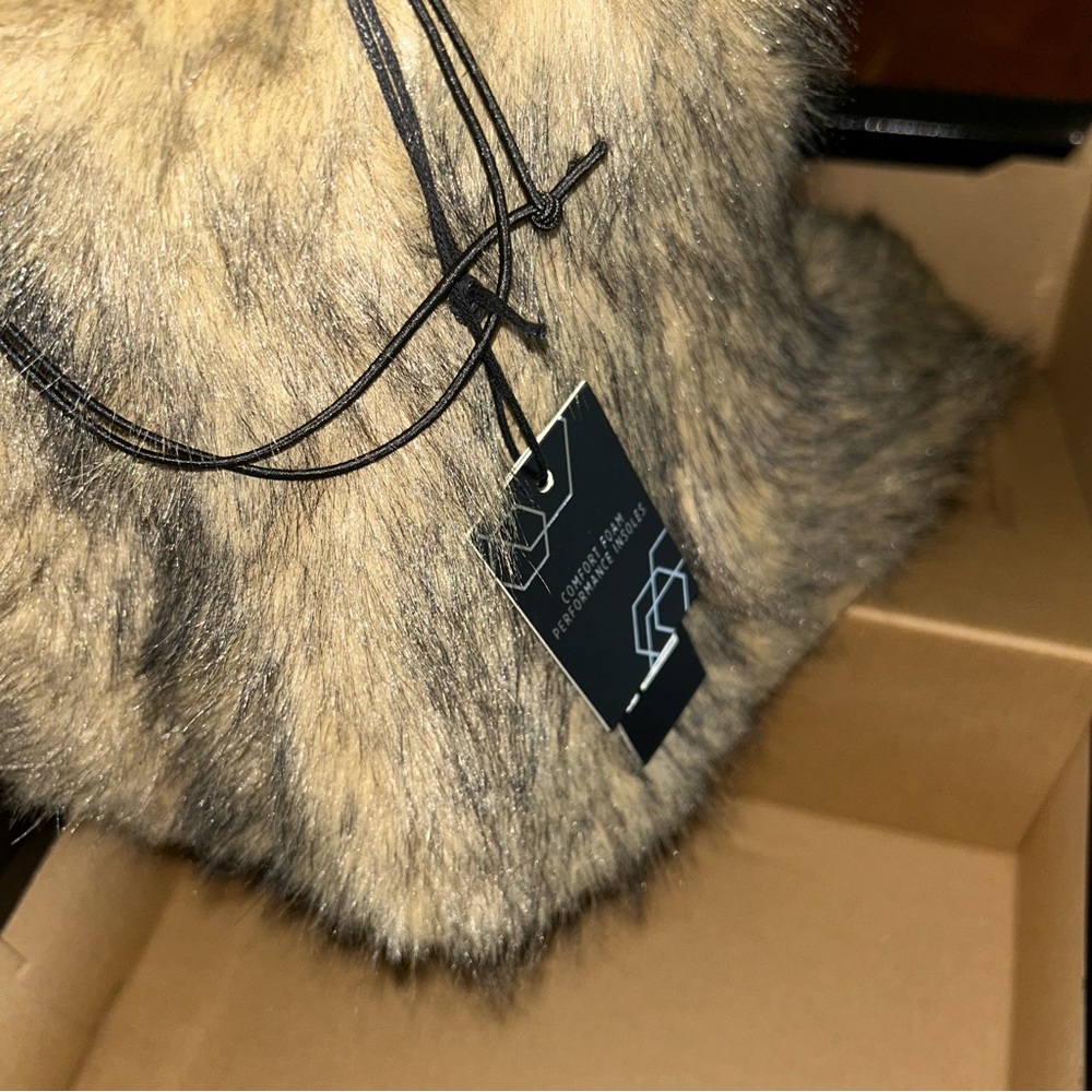 Madden NYC Womens Faux Fur Slipper Booties NWT - Picture 4 of 8